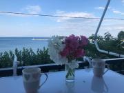 Jonny O, apartment by the sea