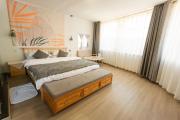 Top Shangri-La