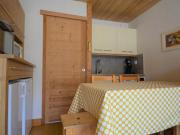 Studio rénové proche pistes avec parking privé, calme et confortable pour 4 personnes - FR-1-505-146