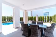 Top Coral Bay