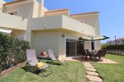 3-Bed Townhouse with pool in Albufeira Balaia