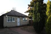 cosy 3-bed bungalow nec airport close to amenities