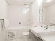 Oaks Adelaide Horizons Suites