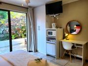 Suite 9- Deja Blu Bed and Breakfast- East London