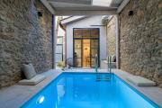 Incomparable Plakas Luxury Apt Private Pool