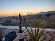 SUNSET DIVINE Views, Terrace , Pool , Garage- Fibre