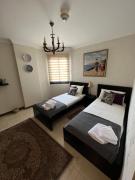 Lovely hotel apart in front Auc