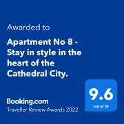 Apartment No 8 - Stay in style in the heart of the Cathedral City.