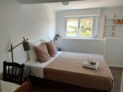 3 rooms, 2 bathrooms, in a villa. Lightfull, quiet and charm