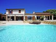 Villa in Provence with Infinity Pool