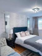 ➔ 2 Bed Duplex Exquisite Penthouse ✪ Sleeps 4 ✪ FREE ParkingWiFi