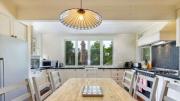 Top Leura