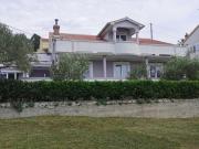 Apartments with parking space Kampor, Rab - 4985