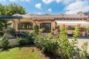 villa con immenso giardino