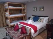 Harties Family 1 x En-Suite Room - 5 Sleeper
