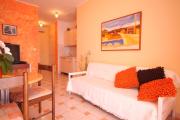 Apartments by the sea Tucepi, Makarska - 6806