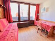 Studio Fonctionnel Proche Pistes avec Balcon - FR-1-502-444
