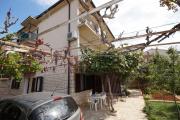 Apartments with WiFi Pula  13830