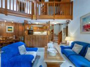 Duplex 3 Pièces avec Mezzanine, Centre de Val dIsère, Proche des Pistes, Parking et Cheminée - FR-1-567-24