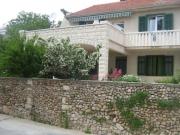 Apartments with parking space Bol, Brac - 14124