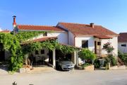 Apartments with a parking space Okrug Gornji, Ciovo - 1107