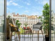 Sunny 2BR Flat - Top Location - Amazing Balcony