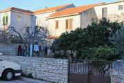 Apartments with parking space Supetar, Brac - 6026