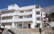 Apartments with a parking space Nemira, Omis - 6070