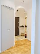 Sunny 3BR Midtown Flat - Amazing View Balcony