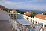 Apartments with parking space Splitska, Brac - 9657