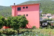 Apartments with a parking space Trpanj, Peljesac - 10148