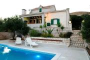 Holiday house with a swimming pool Plano, Trogir - 11897