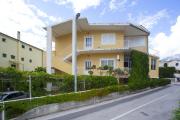 Apartments with a parking space Podgora, Makarska - 12816