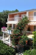 Apartments by the sea Podgora, Makarska - 2593