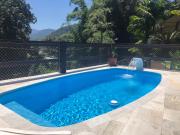 Mansão na costa com vista para o mar