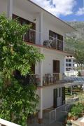 Apartments by the sea Drvenik Donja vala, Makarska - 2732