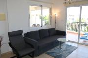 Sunset apartment with pool & 10 mins to Venus beach