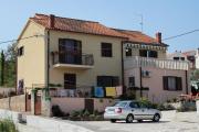 Apartments with a parking space Supetar, Brac - 5628