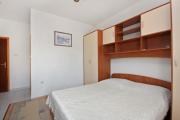 Apartments by the sea Sumartin, Brac - 5620
