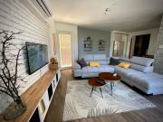 Très bel appartement central, au calme avec balnéo