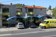Apartments and rooms with parking space Makarska - 9128
