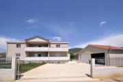 Apartments with a parking space Plano, Trogir - 11649