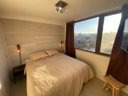 Soleado, Calido y Gran Depto al lado del lago.