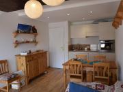 Appartement 6 pers, 42 m² au centre de Montgenèvre avec balcon, parking et casier à skis - FR-1-266-147