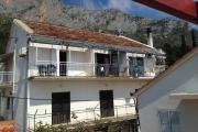 Apartments by the sea Brist, Makarska - 15443