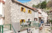 Apartments with parking space Omis - 16185