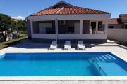 Family friendly house with a swimming pool Smilcic, Zadar  16191