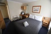 Top Cowra