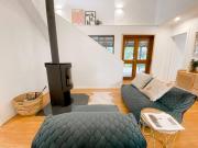 Mika · Cabin with fireplace, walk to the beach