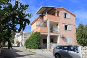 Apartments by the sea Slatine, Ciovo - 17235